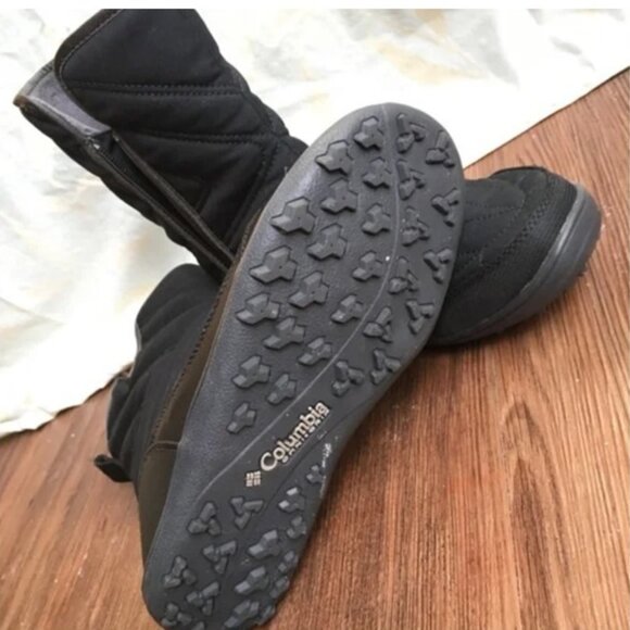 Columbia Quilted Black Ankle Boots, Size 7 - Picture 2 of 2